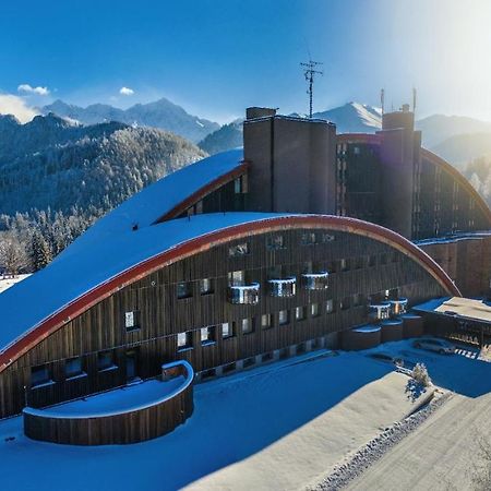 President Hotel Montfort Ждяр Экстерьер фото