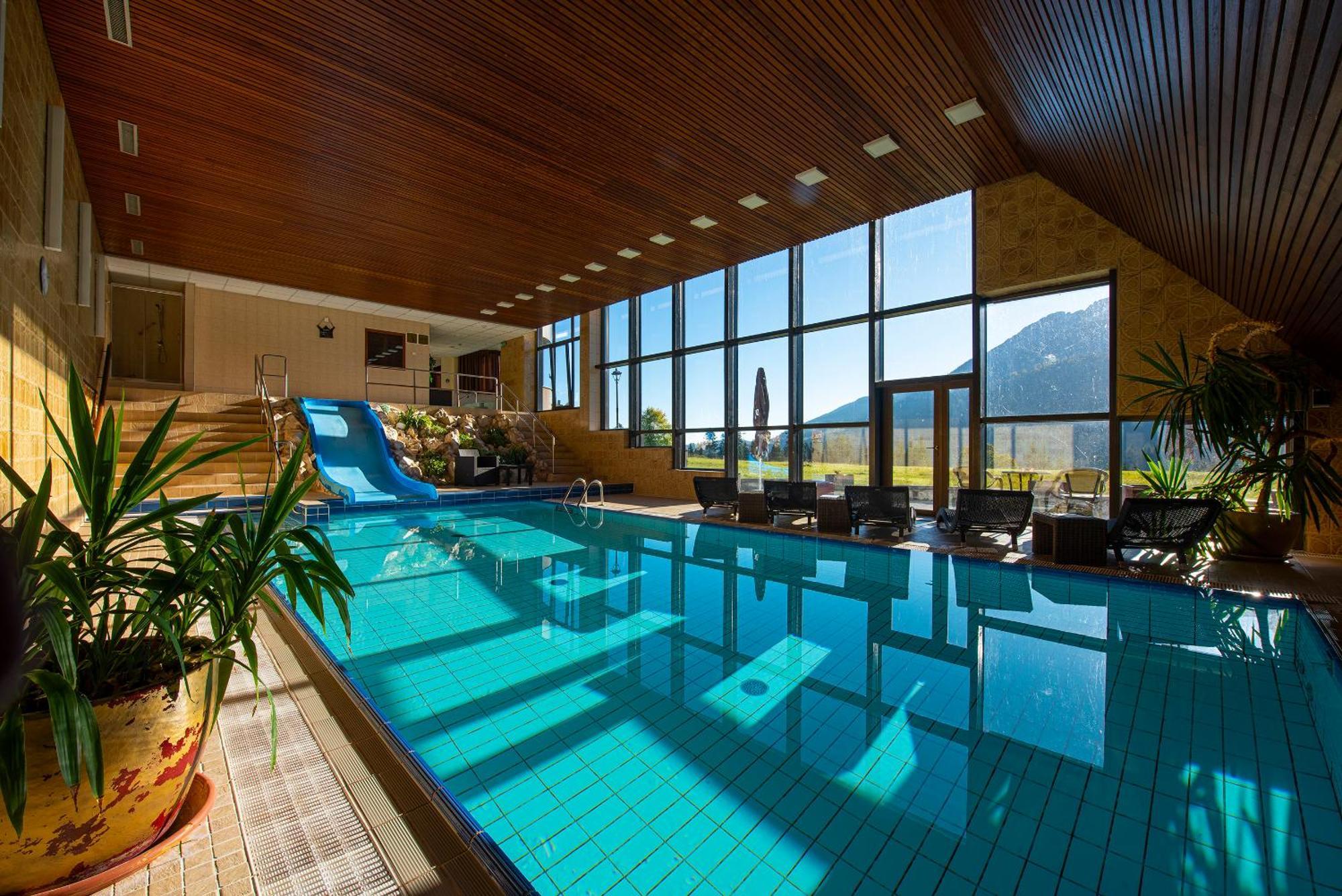 President Hotel Montfort Ждяр Экстерьер фото