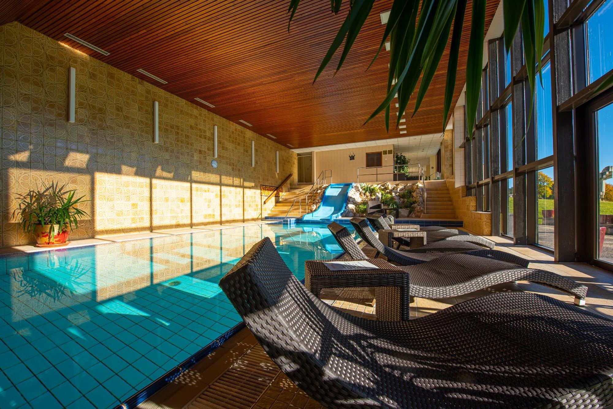President Hotel Montfort Ждяр Экстерьер фото