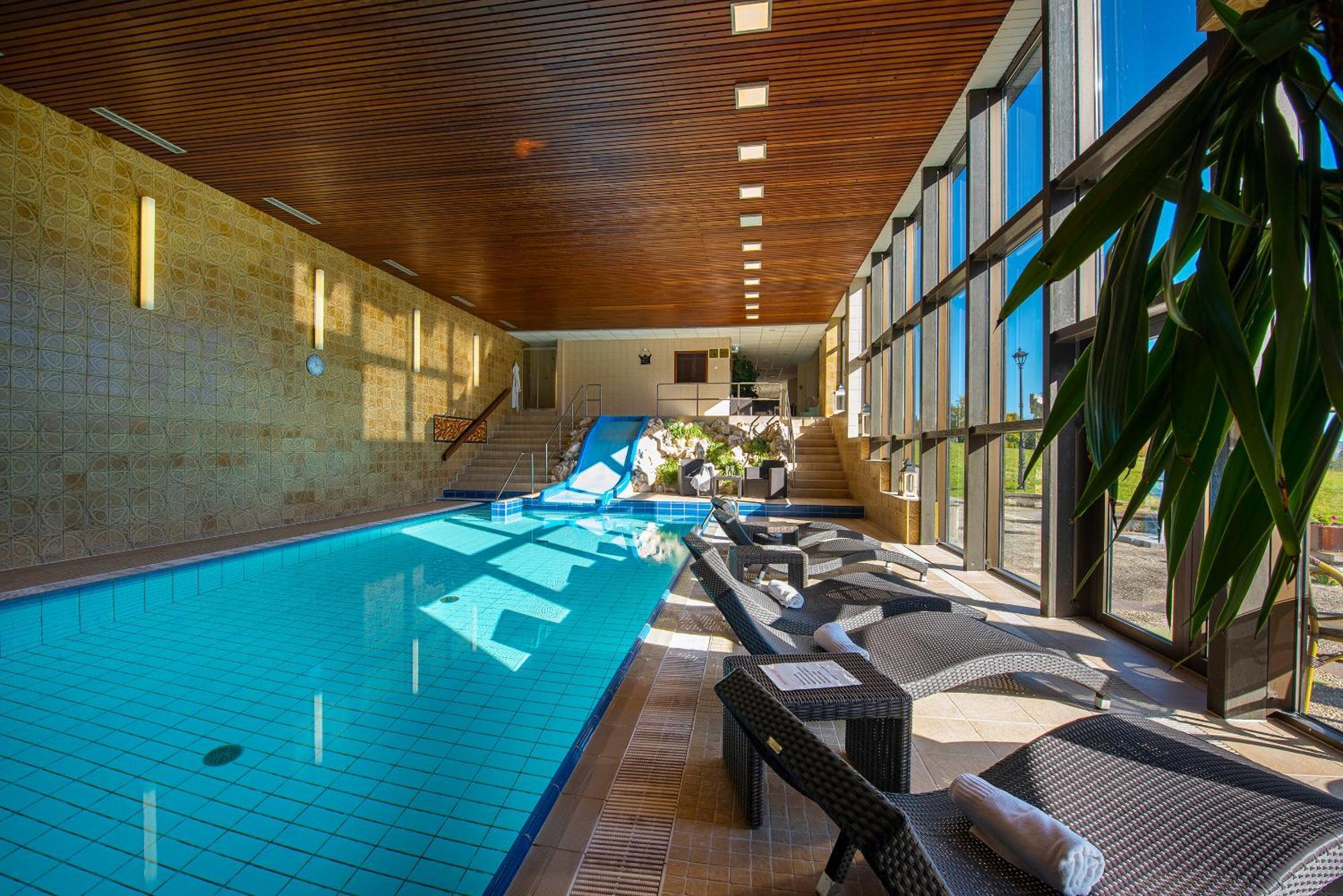 President Hotel Montfort Ждяр Экстерьер фото